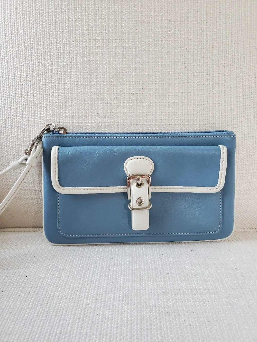 Coach Hampton Blue Leather Wristlet Wallet Buckle Snap Front Bag